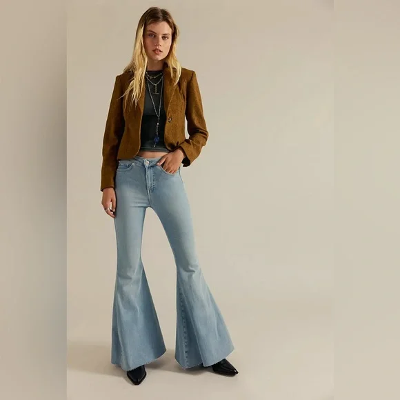 NWT Free People We The Free CRVY Super High-Rise Lace-Up Flare Jeans - Picture 4 of 5